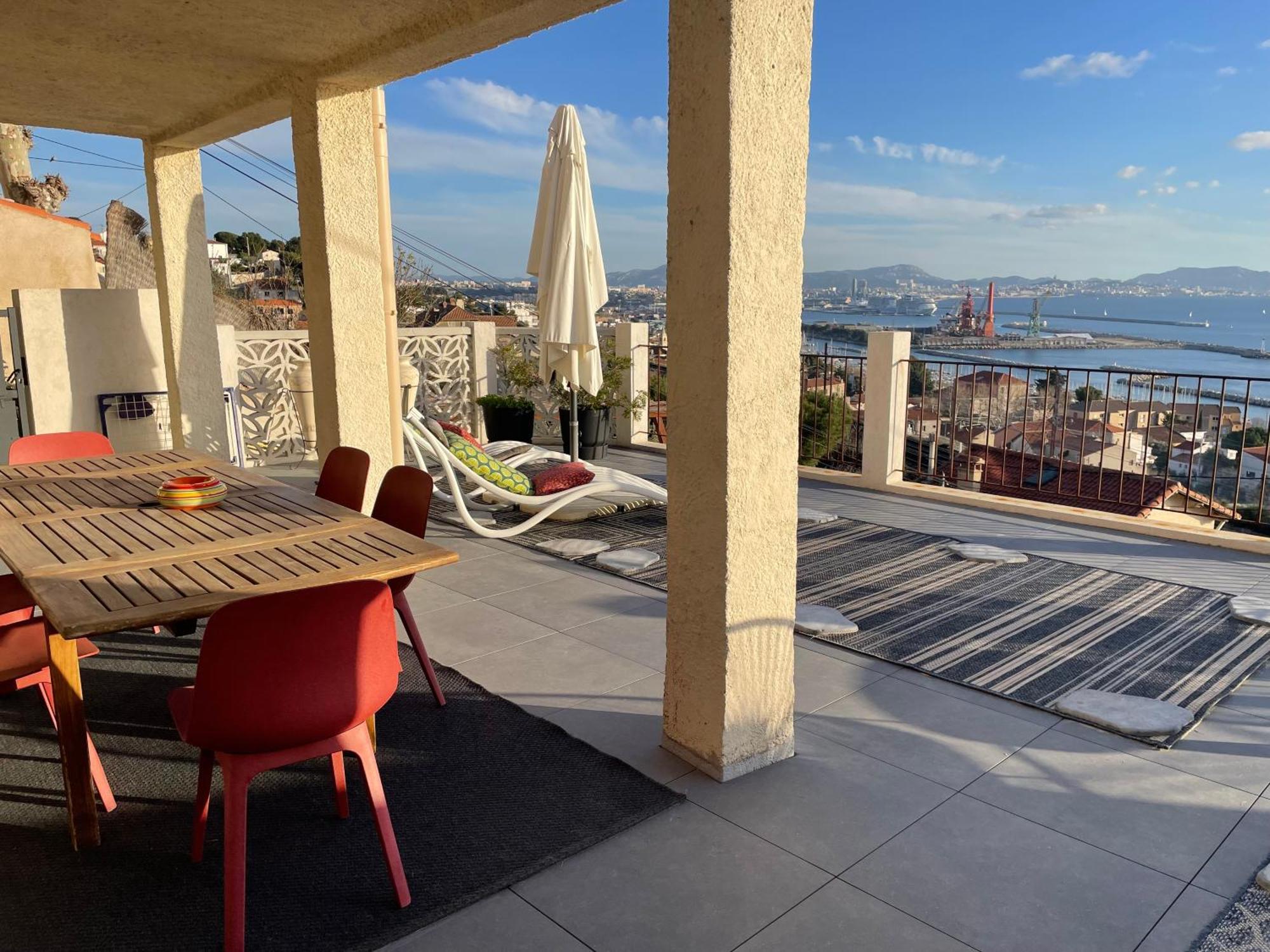 Superbe Terrasse Avec Vue Panoramique Sur La Mer Marsella Exterior foto