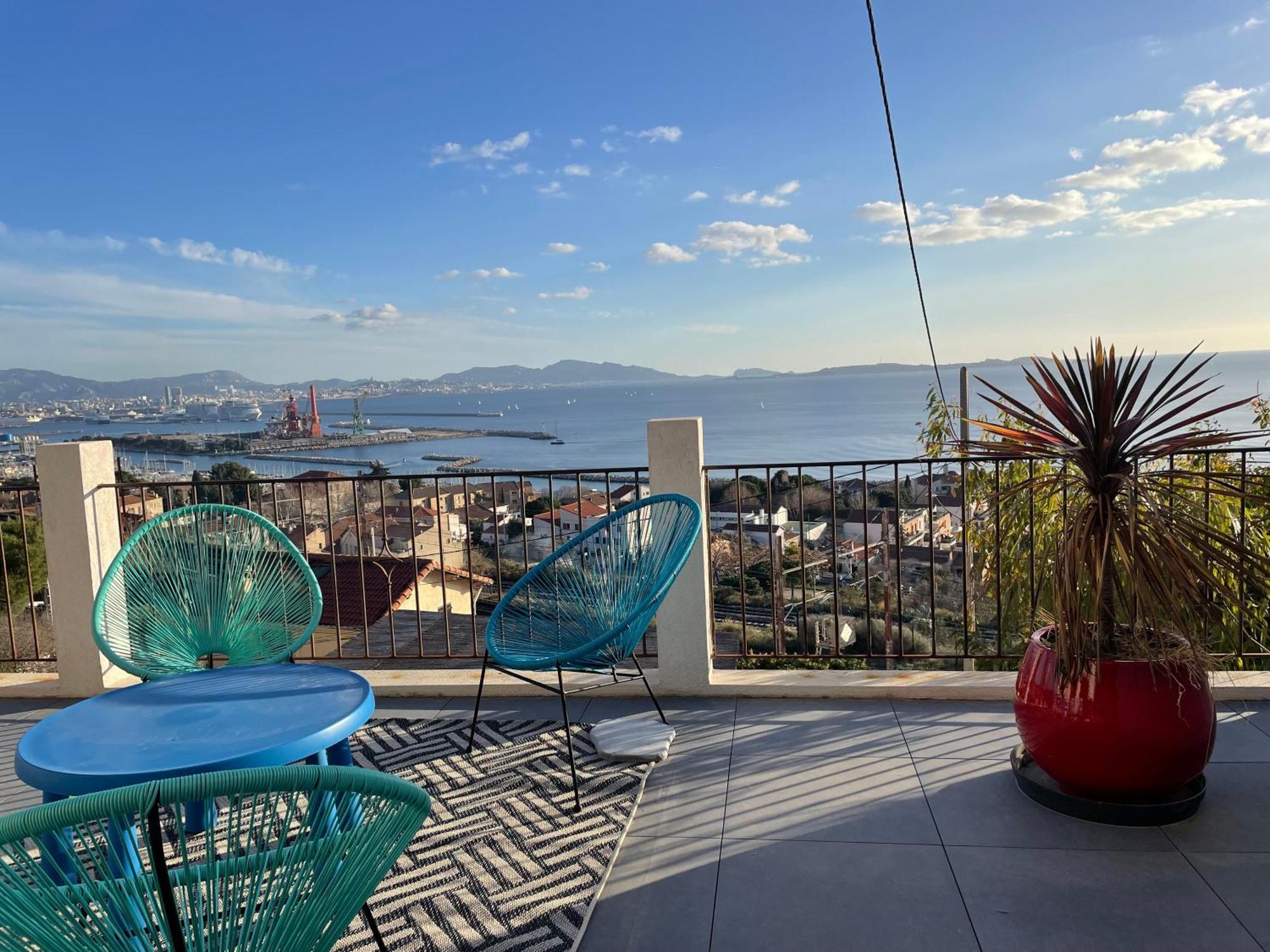 Superbe Terrasse Avec Vue Panoramique Sur La Mer Marsella Exterior foto