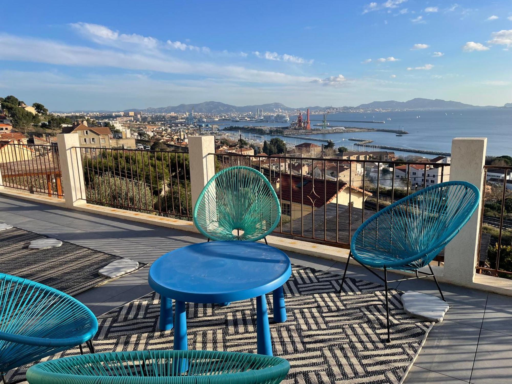 Superbe Terrasse Avec Vue Panoramique Sur La Mer Marsella Exterior foto