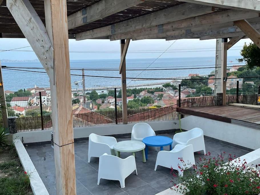 Superbe Terrasse Avec Vue Panoramique Sur La Mer Marsella Exterior foto