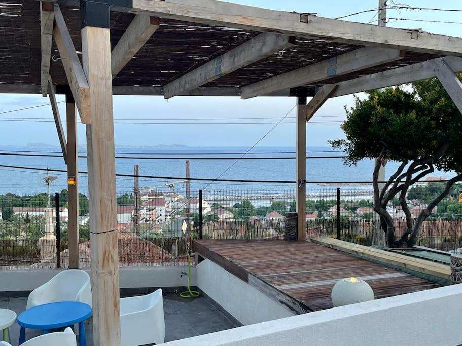 Superbe Terrasse Avec Vue Panoramique Sur La Mer Marsella Exterior foto