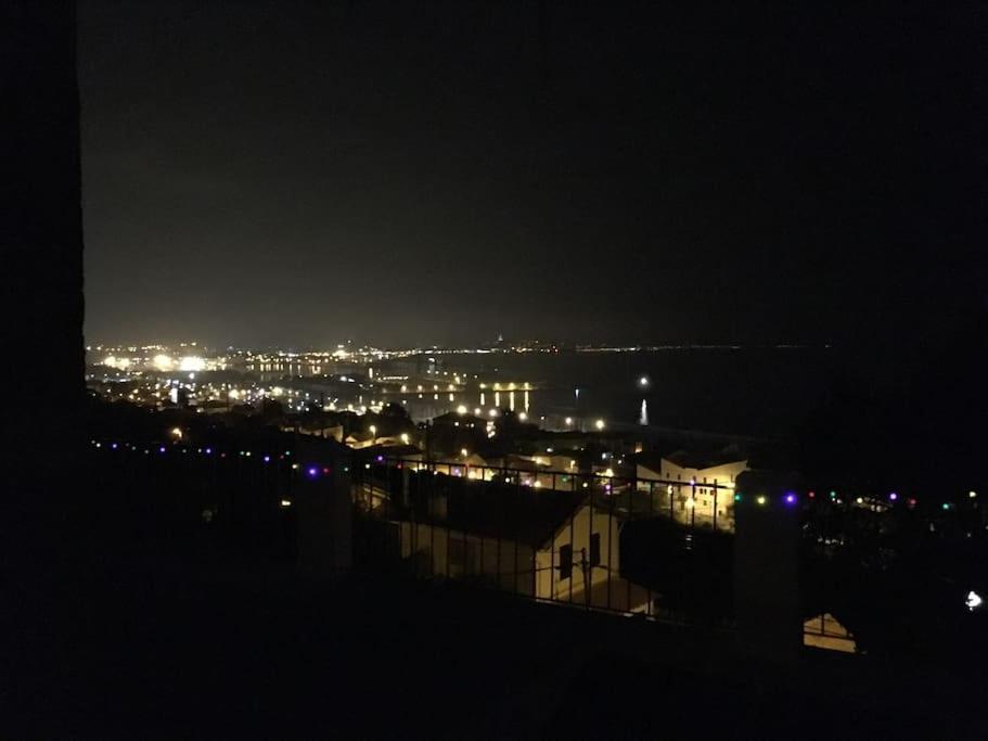 Superbe Terrasse Avec Vue Panoramique Sur La Mer Marsella Exterior foto